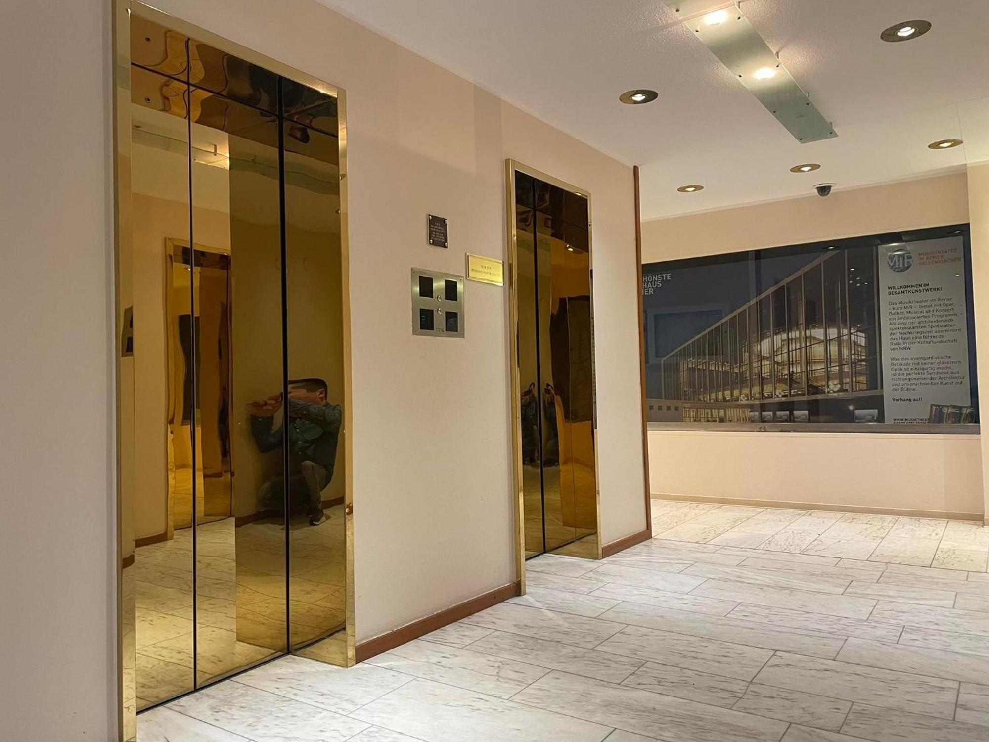 Themenpartment Himmel Und Mehr Penthouse Apartment Gelsenkirchen Exterior photo